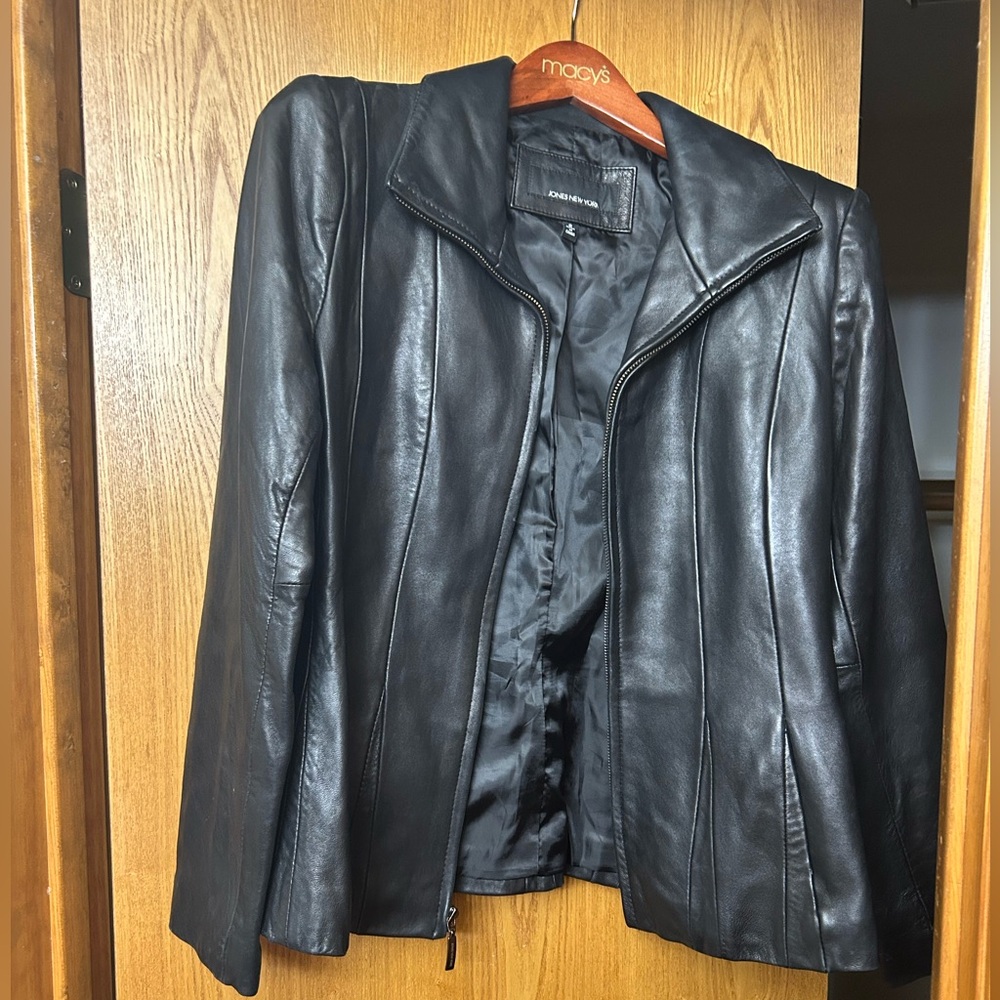 Jones New York Black Leather Blazer size smalll